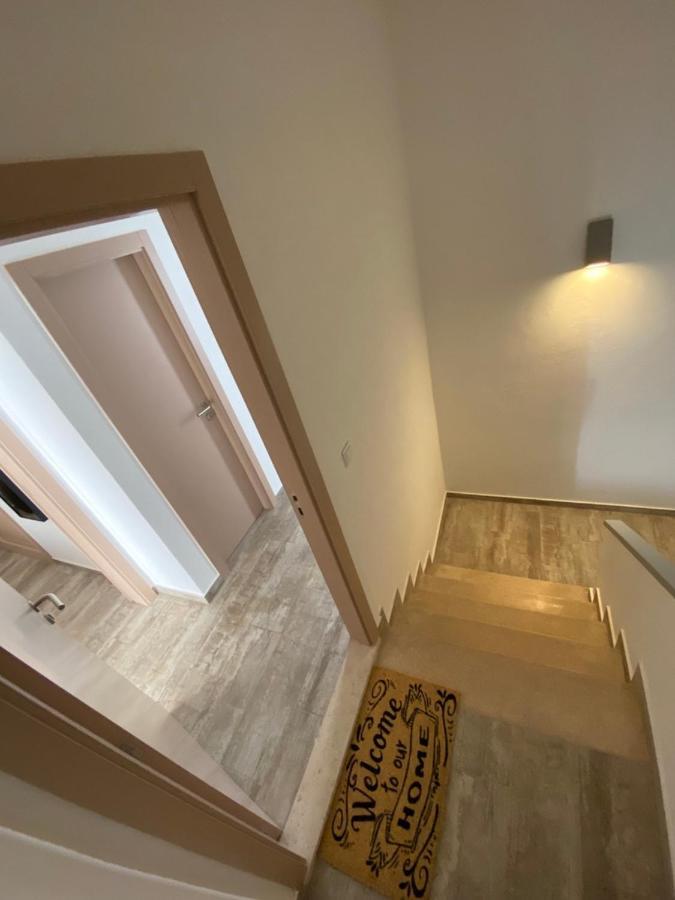 Friendly House Apartment ลากอส ภายนอก รูปภาพ