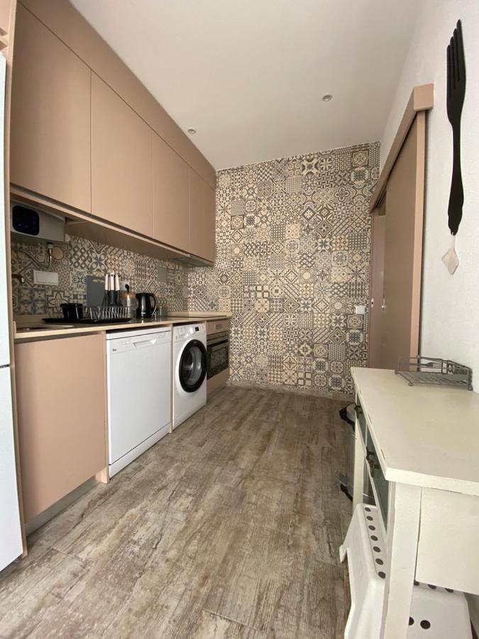 Friendly House Apartment ลากอส ภายนอก รูปภาพ